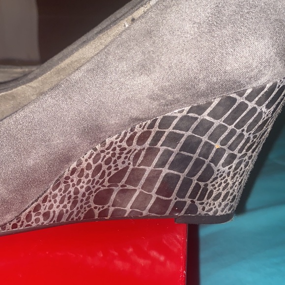 Aerosoles Grey Snake Wedges - Picture 5 of 6